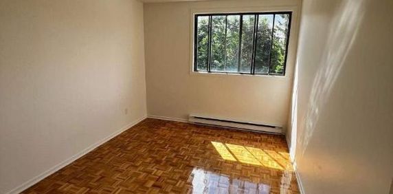 2 CH - 1 SDB - Laval - $1,540 /mo - Photo 2