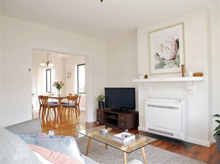 Fully Furnished and Centrally Located - Photo 2