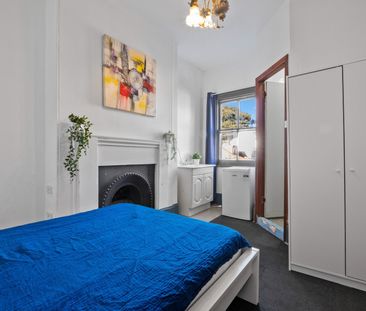 Redfern - Photo 2