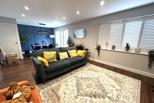 Bateson Drive, Watford, Leavesden - Photo 1