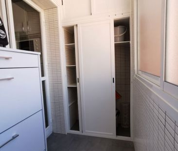 Piso de alquiler en Calle Esquilo, 5, El Cónsul - Ciudad Universita... - Photo 2