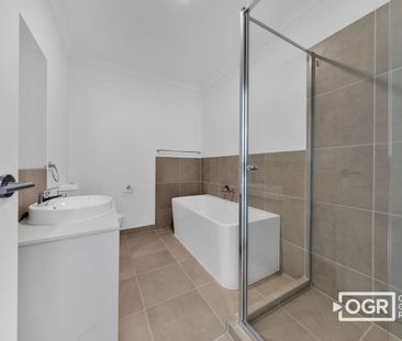 STYLE AND COMFORT! - Photo 3