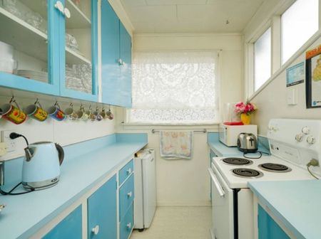 Desirable Gladstone Cozy 2 Bedroom Home - Photo 5