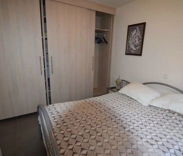 Zonnig appartement met 2 slaapkamers en volledig ingericht in het h... - Foto 4