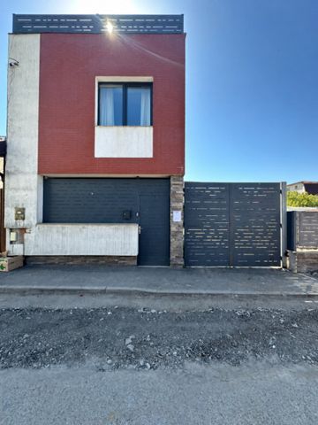 Casa de inchiriat, 143 mp, curte 260 mp, zona Centrul Vechi - Fotografie 3