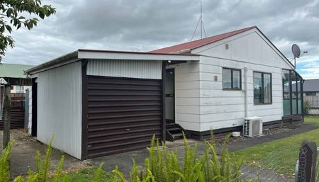 TWO BEDROOMS - LEVIN - Photo 5