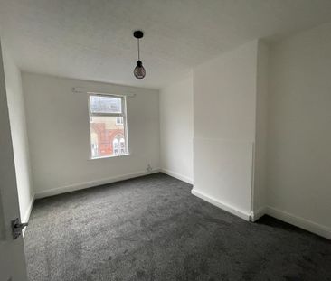 4 Bed End Terrace, Mitford Road, LS12 - Photo 5