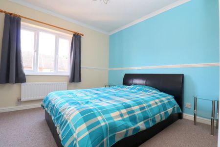 2 bedroom end of terrace house to rent - Photo 3