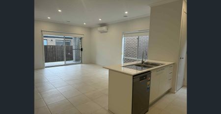 Live low maintenance in style! - Photo 2