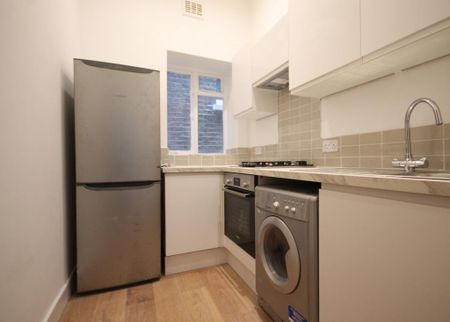 3 bedroom flat to rent - Photo 3