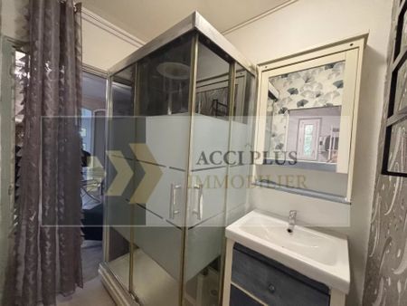 Location Appartement 1 pièce 26m² NIMES 30000 - Photo 2