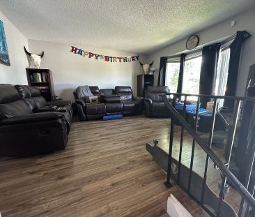 Long term house renters — 3 Bedrooms+ Den House - Photo 1