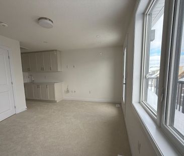 For Lease - 3281 Mariner Pass N/A, Oakville, Ontario - Photo 5