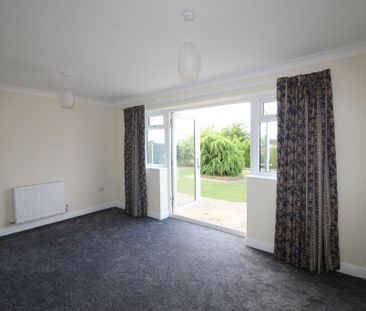 2 bedroom bungalow to rent - Photo 1