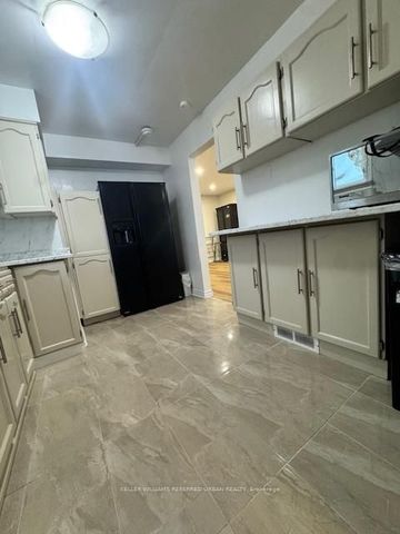 For Lease - 39 Franson Crescent, Toronto, Ontario - Photo 5