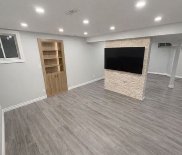 For Lease - 84 Lewis Honey Drive, Aurora, Ontario - Photo 2