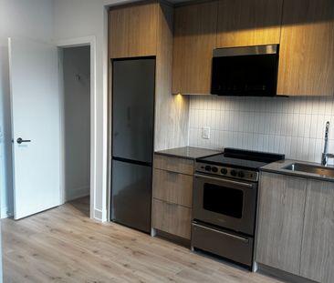 For Lease - 3088 William Cutmore Boulevard Unit# 112, Oakville, Ont... - Photo 1