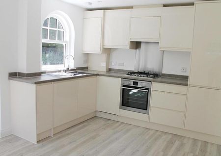 2 bedroom flat to rent - Photo 4