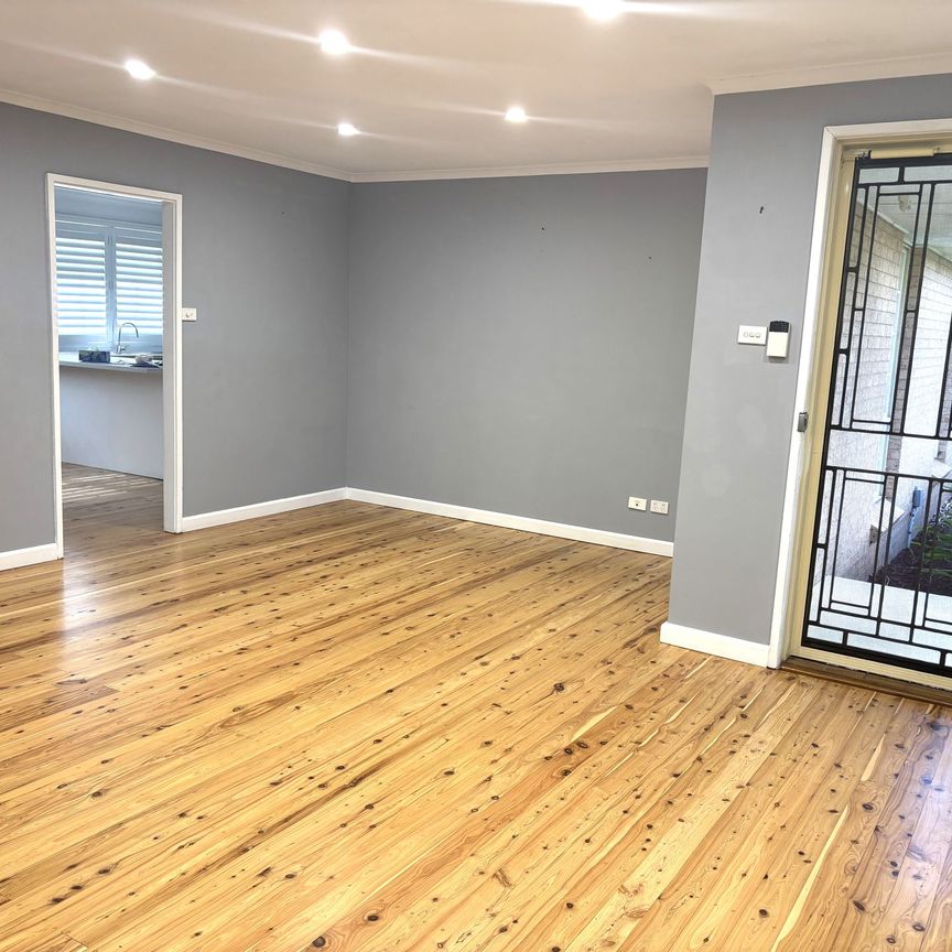 Entertain, Relax & Enjoy – the Ultimate Family Home !! - Photo 1