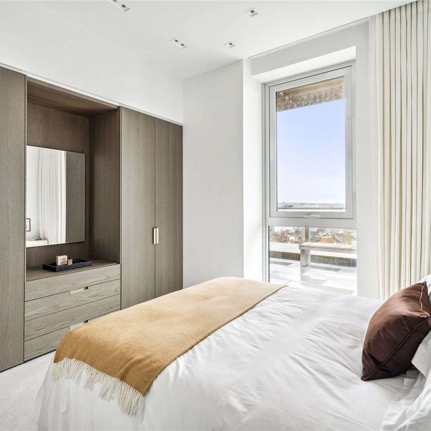 Penthouse apartment in the prestigious Lillie Square development. - Photo 1