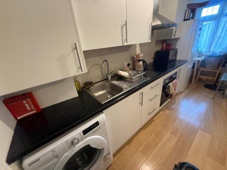 1 bedroom flat to rent - Photo 3