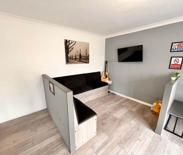 1 bedroom in a house share to rent - Photo 6