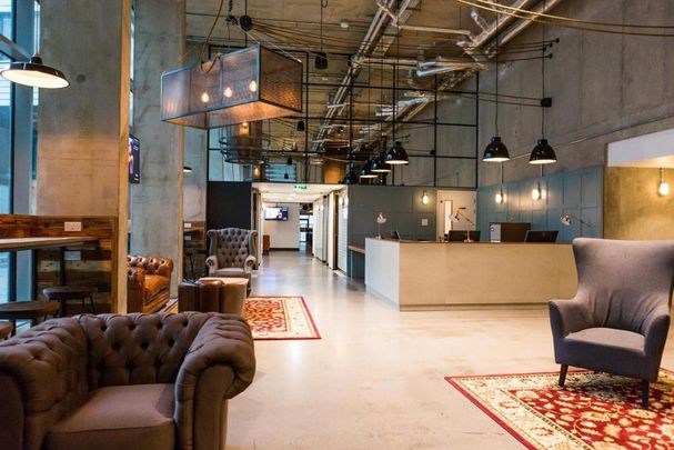 Studio to rent - Photo 1