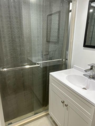 For Lease - 46 Inniswood - ( Basement ) Drive Unit# 1- Basement, Toronto, Ontario - Photo 3