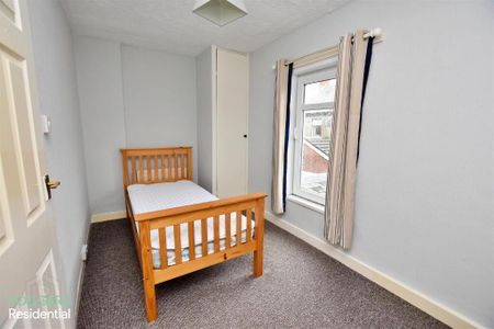 20 Parkgate Parade, Belfast, BT4 1ET - Photo 3