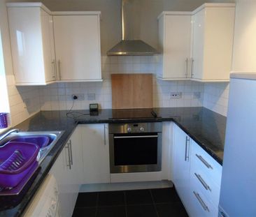 2 bedroom flat to rent - Photo 3