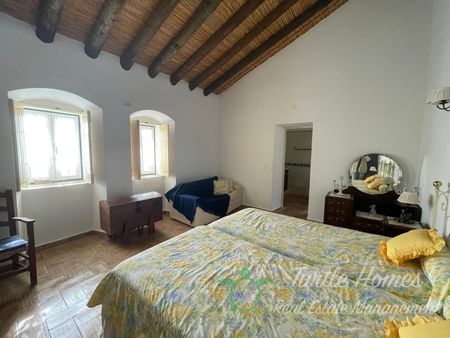 TH2023449 - Beautiful Algarve style three bedroom house - Photo 4