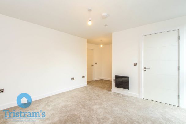 3 bed Apartment for Rent - Photo 1