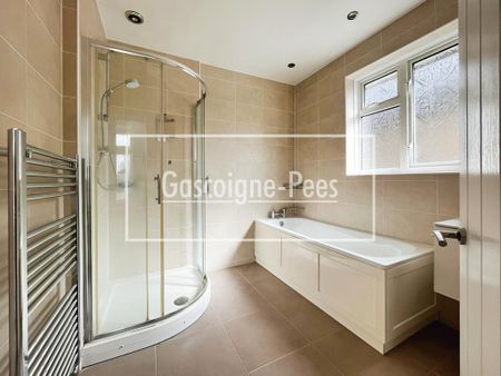 4 bedroom detached house to rent - Photo 5