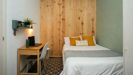 Carrer del Rosselló, Barcelona, Catalonia 08008 - Photo 5