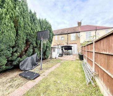 Trinity Avenue, Enfield, EN1 - Photo 5