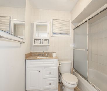 **ALL INCLUSIVE** 2 Bedroom Upper Unit in Hamilton!! - Photo 4