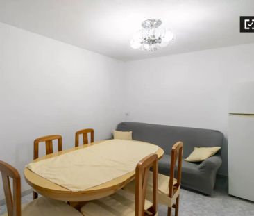 Room for rent in 5-bedroom apartment in La Malva-Rosa - Photo 5