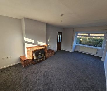3 bedroom semi-detached house to rent - Photo 3