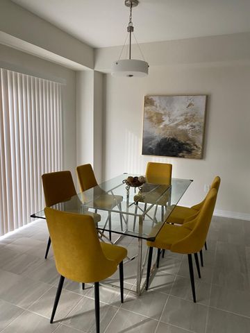 For Lease - 3034 Sandy Acres Avenue, Severn, Ontario - Photo 4