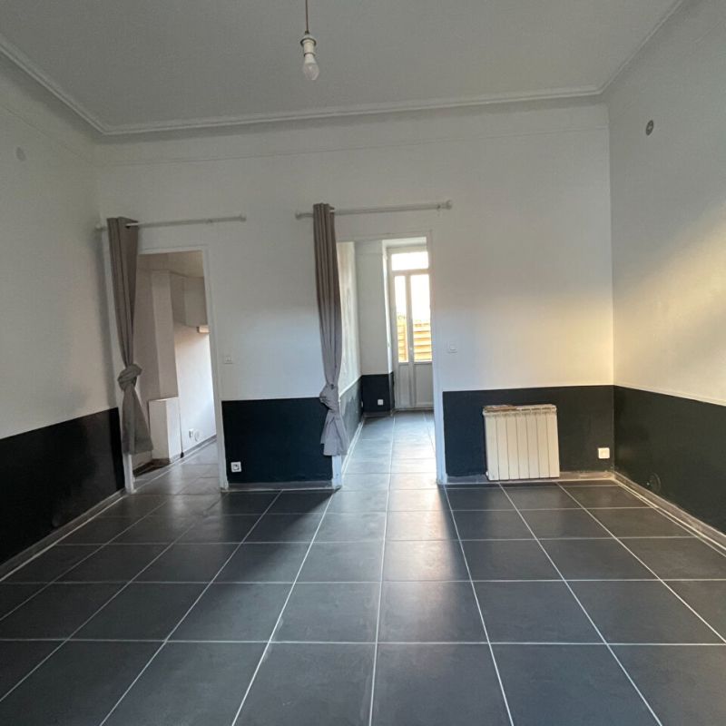 CABANNES CENTRE APPARTEMENT 2 PIECES AVEC TERRASSE EN RDC - Photo 1