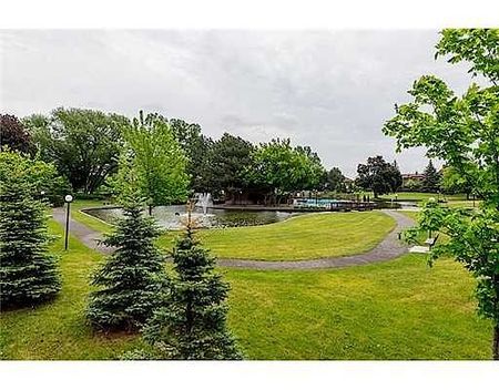 260 Brittany Drive, Vanier South, Ottawa, ON - Photo 4