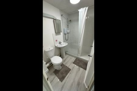 1 Bed Flat, Leagrave, LU4 - Photo 2