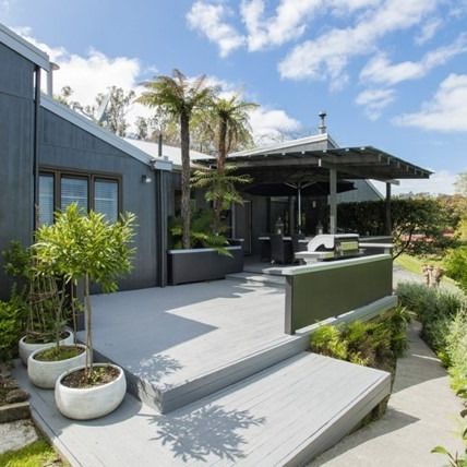 Views over Gisborne - Photo 1