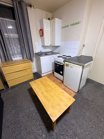 Room in a Shared House, Bloomfield Road, B13 - Photo 2