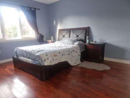 For Lease - 136 McArthur Crescent, Guelph, Ontario - Photo 3