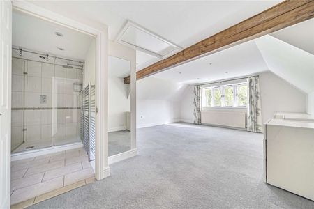 A stunning family home in the sought after Wildernesse Estate. - Photo 4