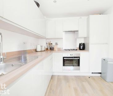 3 bedroom semi-detached house to rent - Photo 4