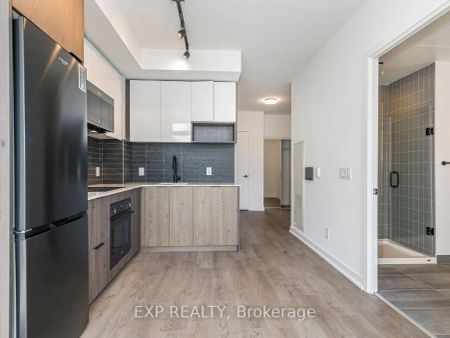 5 Defries Street #1201 - Photo 3