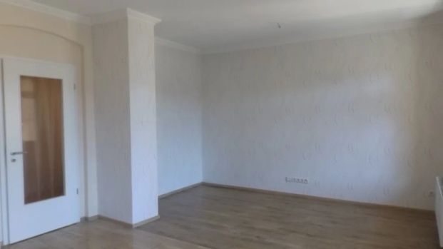 Moderne 4 Raumwohnung mit großen Balkon zu vermieten - Foto 1