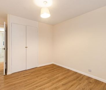 Cholesbury Grange, Headington - Photo 2